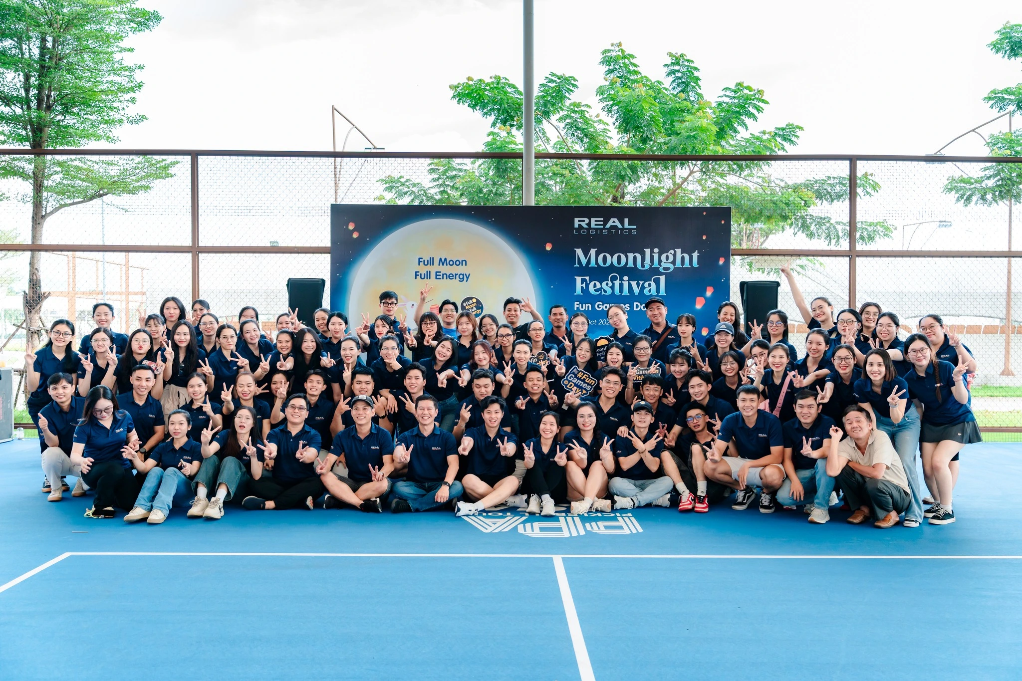 ron-rang-trung-thu-real-logistics-chay-het-minh-cung-ngay-hoi-fun-games-day.webp